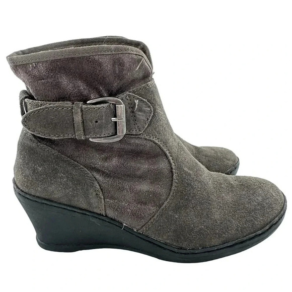 Baretraps womens ankle Omara booties size 8.5 gray suede faux fur wedge boots - Picture 11 of 11